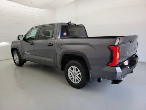 Used 2026 Toyota Tundra SR5 w/ SR5 Convenience Package RWD image 7