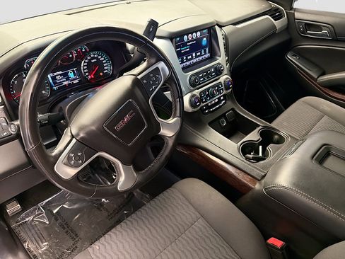 Used 2017 GMC Yukon SLE w/ SLE Value Package RWD image 7