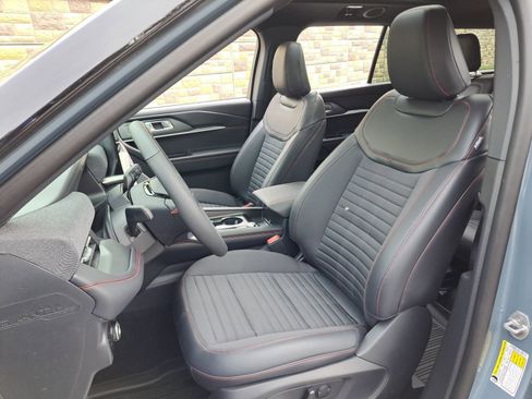 New 2026 Ford Explorer ST-Line w/ ST-Line Street Pack AWD/4WD image 12