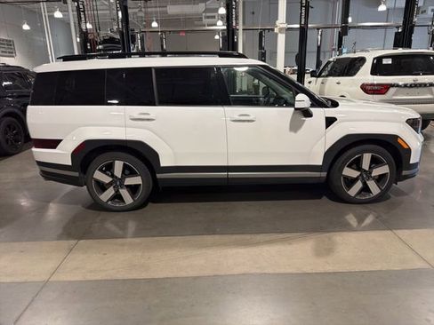 Used 2024 Hyundai Santa Fe Limited image 22