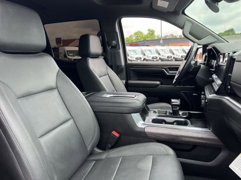 Used 2022 Chevrolet Silverado 1500 LTZ w/ LTZ Convenience Package II AWD/4WD image 26