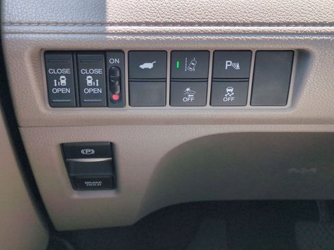 Used 2019 Honda Odyssey Elite image 16