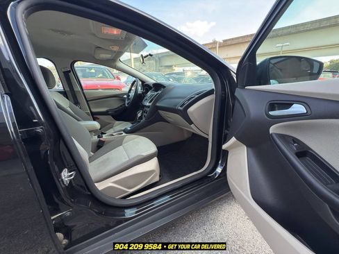 Used 2014 Ford Focus SE FWD image 33