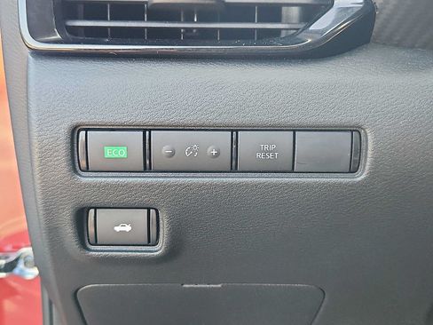 Used 2023 Nissan Sentra SV FWD image 22