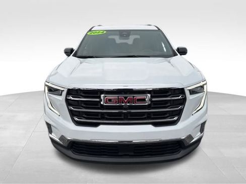 Used 2024 GMC Acadia Elevation image 2