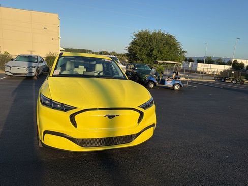 Used 2025 Ford Mustang Mach-E Premium image 15