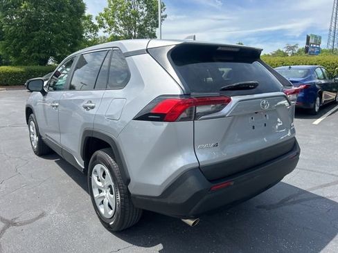 Used 2022 Toyota RAV4 LE AWD/4WD image 11
