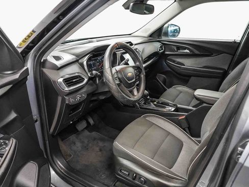 Used 2021 Chevrolet TrailBlazer LT w/ Convenience Package FWD image 17