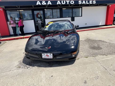Used 2001 Chevrolet Corvette Convertible RWD image 5
