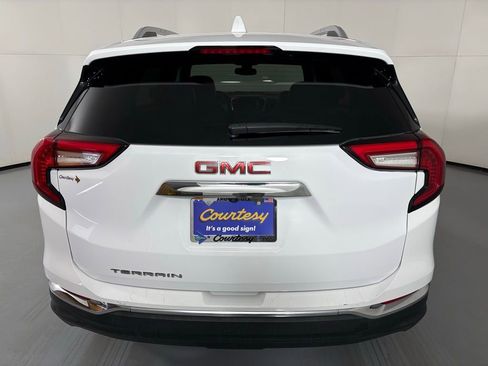 Used 2024 GMC Terrain SLT FWD image 7
