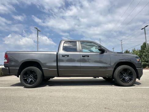Used 2023 RAM 1500 Big Horn AWD/4WD image 3