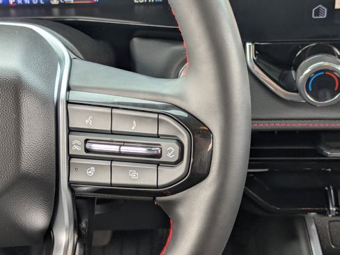 Certified 2024 Chevrolet Colorado Z71 w/ Z71 Convenience Package 2 image 24