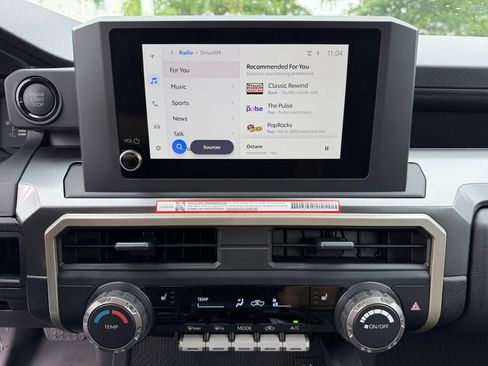 Certified 2026 Toyota Tacoma SR5 AWD/4WD image 18