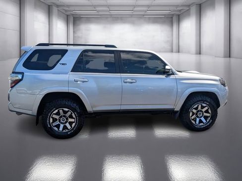Used 2020 Toyota 4Runner TRD Off-Road Premium AWD/4WD image 6