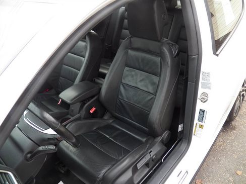 Used 2013 Volkswagen GTI Autobahn image 8