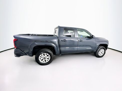 Used 2024 Toyota Tacoma SR5 AWD/4WD image 10