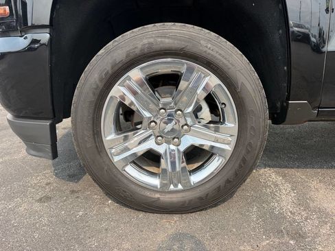 Used 2019 Chevrolet Silverado 1500 Custom w/ Custom Convenience Package AWD/4WD image 29