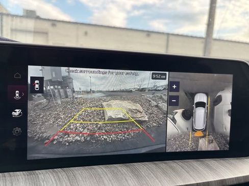 Used 2024 Kia Telluride SX w/ Towing Package image 15