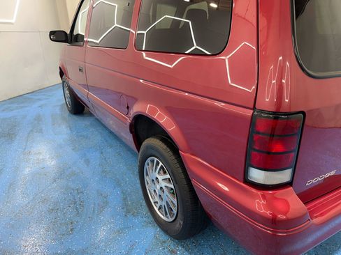 Used 1995 Dodge Caravan Minivan image 25