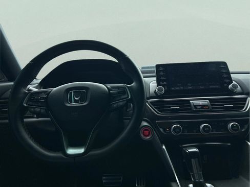 Used 2018 Honda Accord Sport image 23