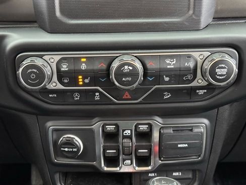 Used 2019 Jeep Wrangler Unlimited Sport S image 12