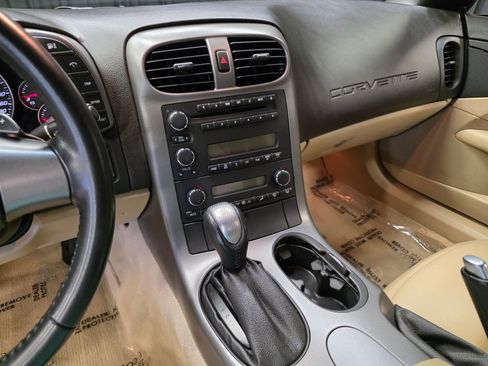 Used 2006 Chevrolet Corvette Convertible RWD image 21