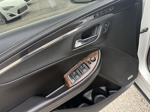 Used 2015 Chevrolet Impala LTZ FWD image 13
