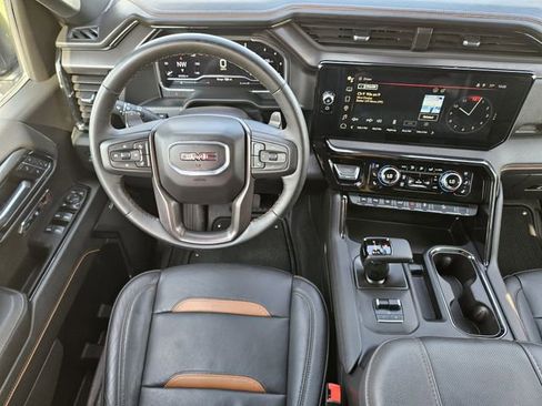 Used 2024 GMC Sierra 1500 AT4 w/ Technology Package AWD/4WD image 28