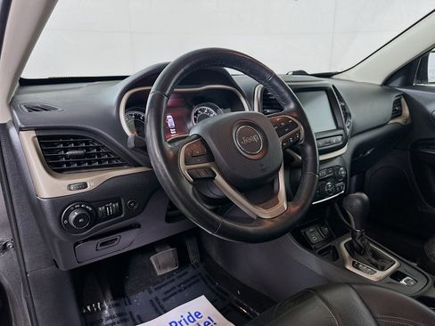 Used 2015 Jeep Cherokee Limited w/ Luxury Group FWD image 9