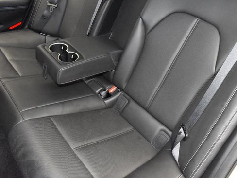 Used 2025 Genesis G70 2.5T AWD/4WD image 37