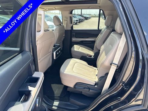 Used 2024 Ford Expedition Limited AWD/4WD image 6