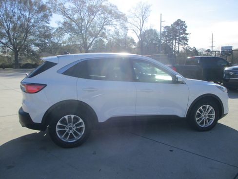 Used 2021 Ford Escape SE w/ Convenience Package image 25