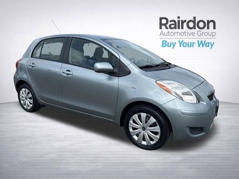 Used 2010 Toyota Yaris 4-Door Hatchback FWD image 1