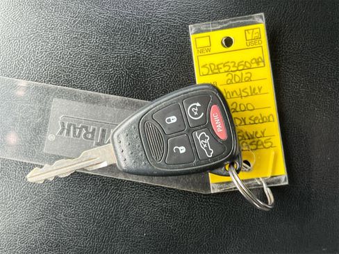 Used 2012 Chrysler 200 Touring image 33