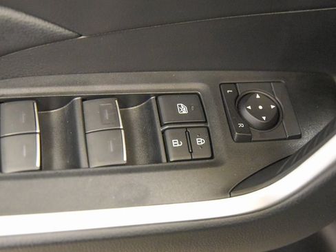 Used 2025 Toyota RAV4 XLE image 16