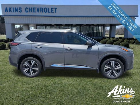 Used 2022 Nissan Rogue SL w/ SL Premium Package FWD image 3