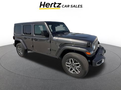 Used 2025 Jeep Wrangler Sahara image 1