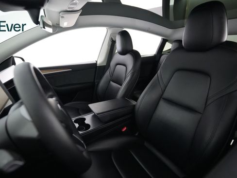 Used 2023 Tesla Model Y Long Range AWD/4WD image 4