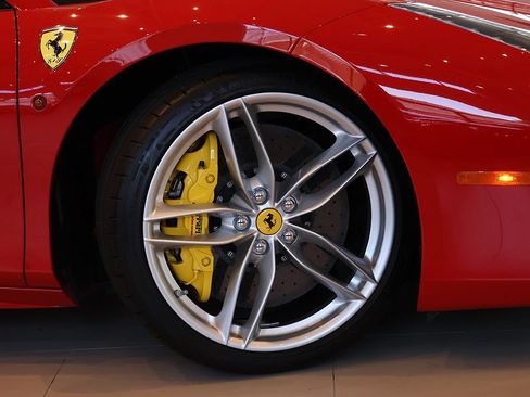 Certified 2019 Ferrari 488 Spider RWD image 10