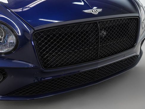 Used 2024 Bentley Continental GT image 3