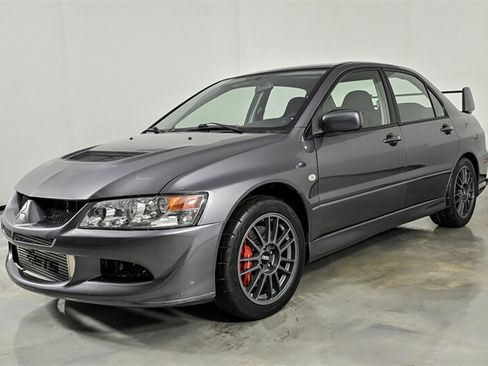 Used 2005 Mitsubishi Lancer Evolution AWD/4WD image 5