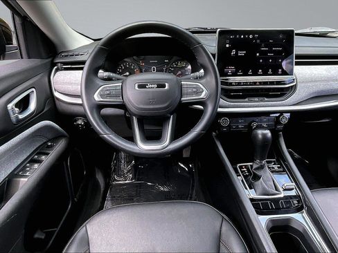 Certified 2022 Jeep Compass Latitude AWD/4WD image 5