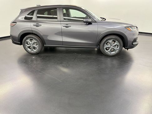 New 2026 Honda HR-V LX image 8