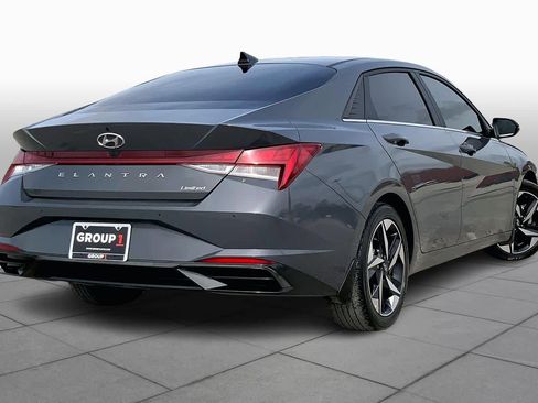 Used 2023 Hyundai Elantra Limited image 13