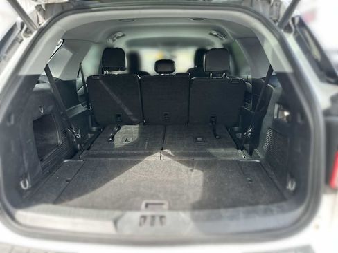 Used 2023 Ford Explorer XLT w/ Equipment Group 202A image 18