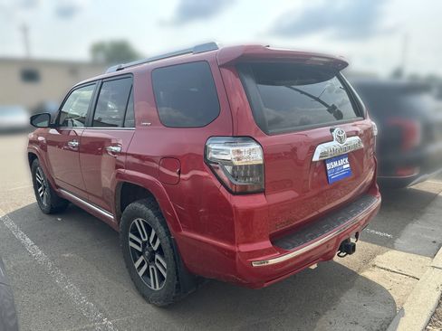 Used 2022 Toyota 4Runner Limited AWD/4WD image 4