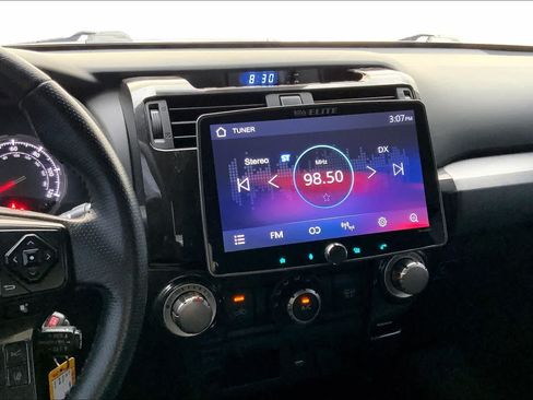 Used 2020 Toyota 4Runner TRD Off-Road AWD/4WD image 15