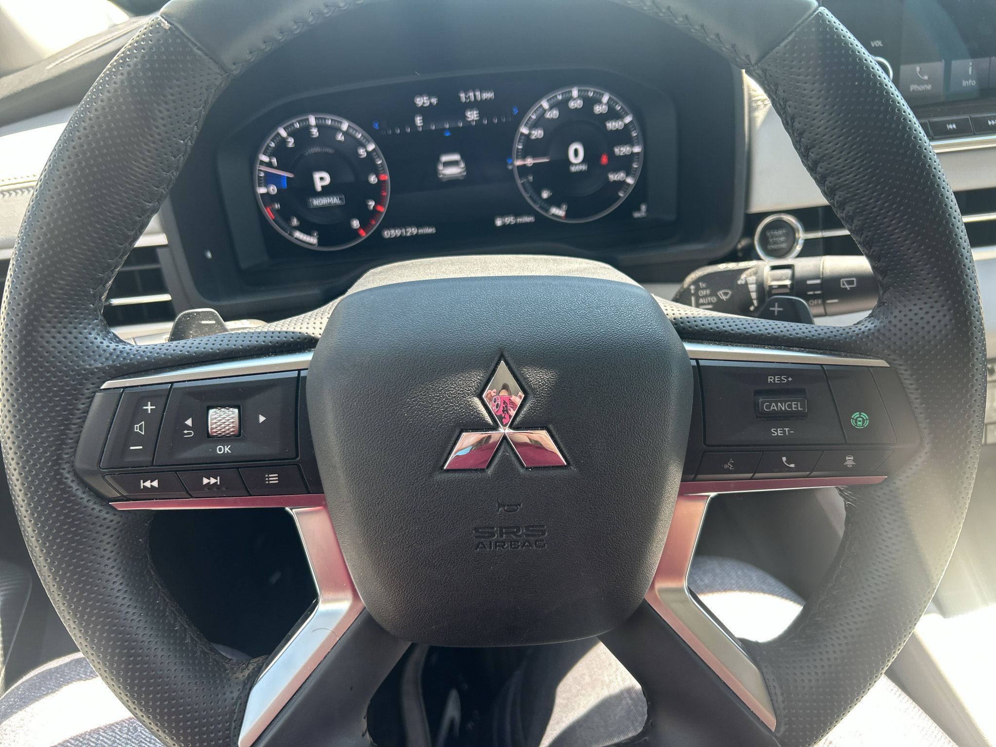 Used 2023 Mitsubishi Outlander SEL AWD/4WD image 14