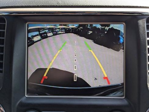 Used 2016 Jeep Grand Cherokee Limited w/ Luxury Group II RWD image 13