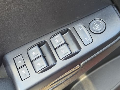 Used 2019 Chevrolet Tahoe LS w/ Enhanced Driver Alert Package RWD image 23